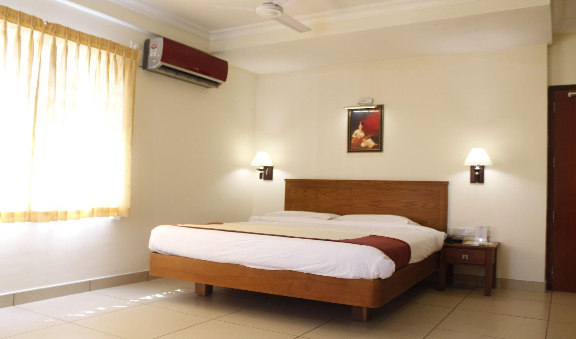 Hotel Aiswarya Коччи Экстерьер фото